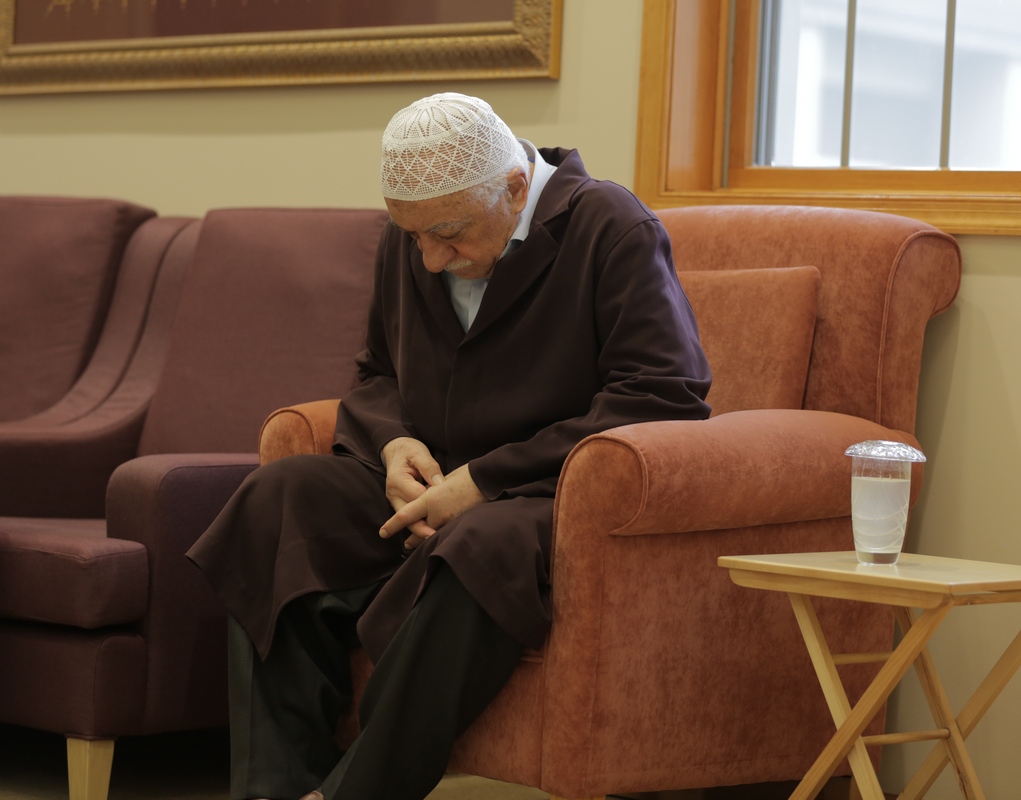 bayram hutbesi dinlerken